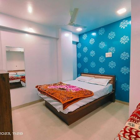 Amrit Guest House Pune Bagian luar foto